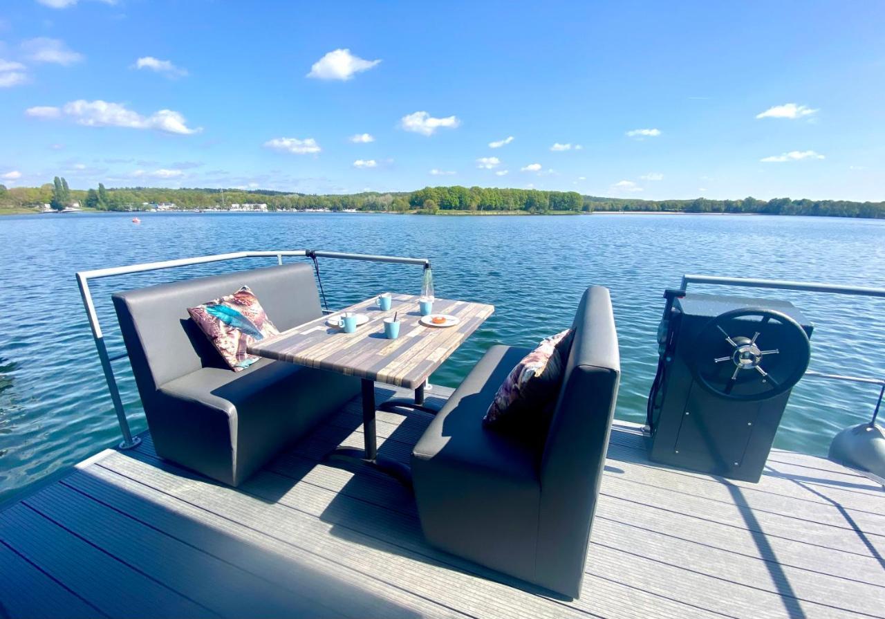 Houseboat Mookerplas Middelaar Екстериор снимка